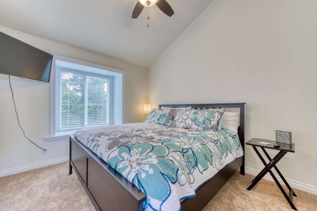 Coastal Comfort Oceanside Esterno foto
