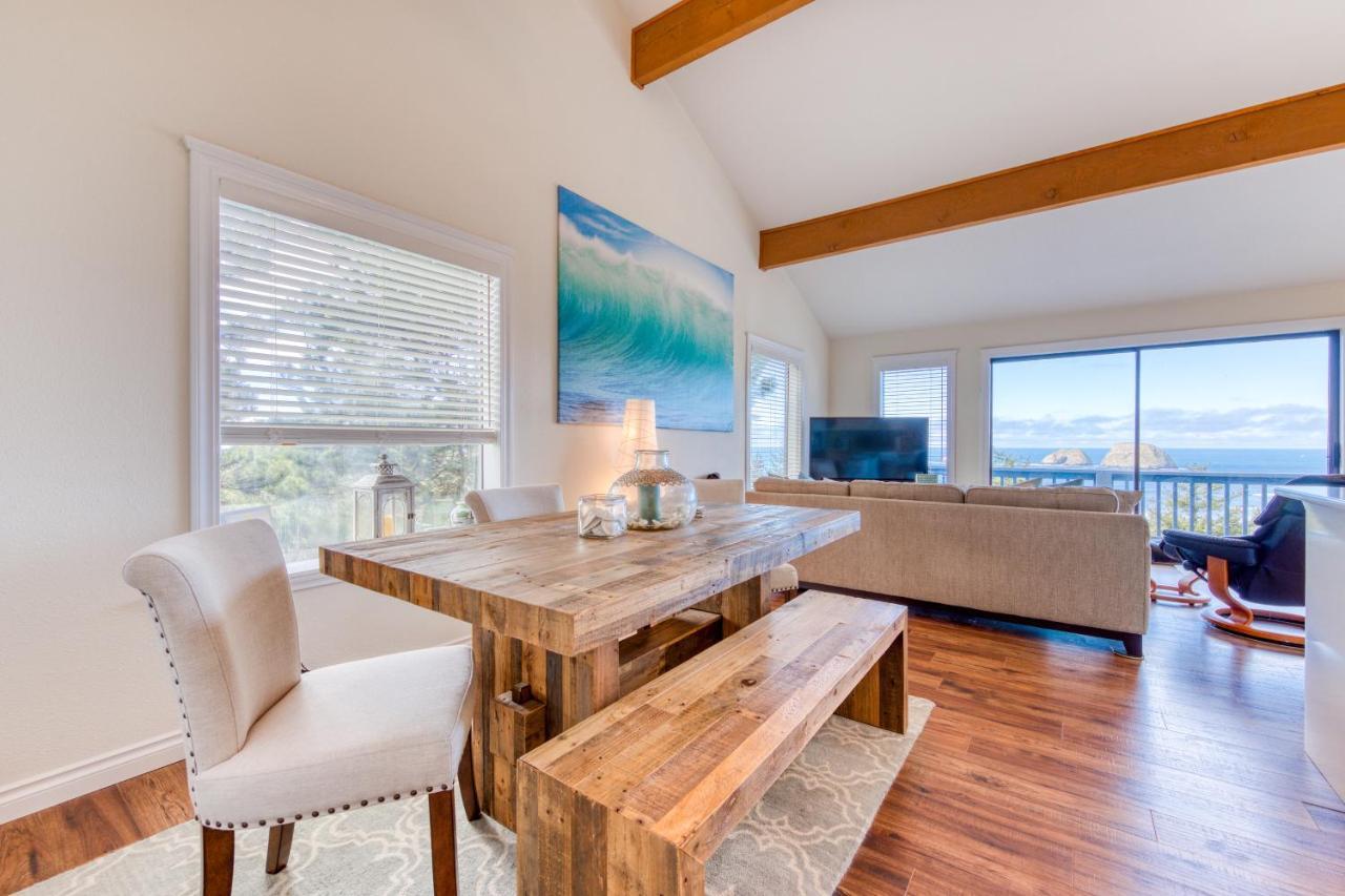 Coastal Comfort Oceanside Esterno foto